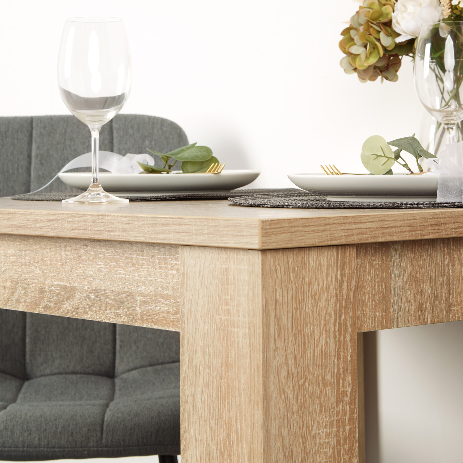 Dining Set (3-piece): Oak dining table (approx. 80x80 cm) with 2 gray upholstered chairs and black metal legs