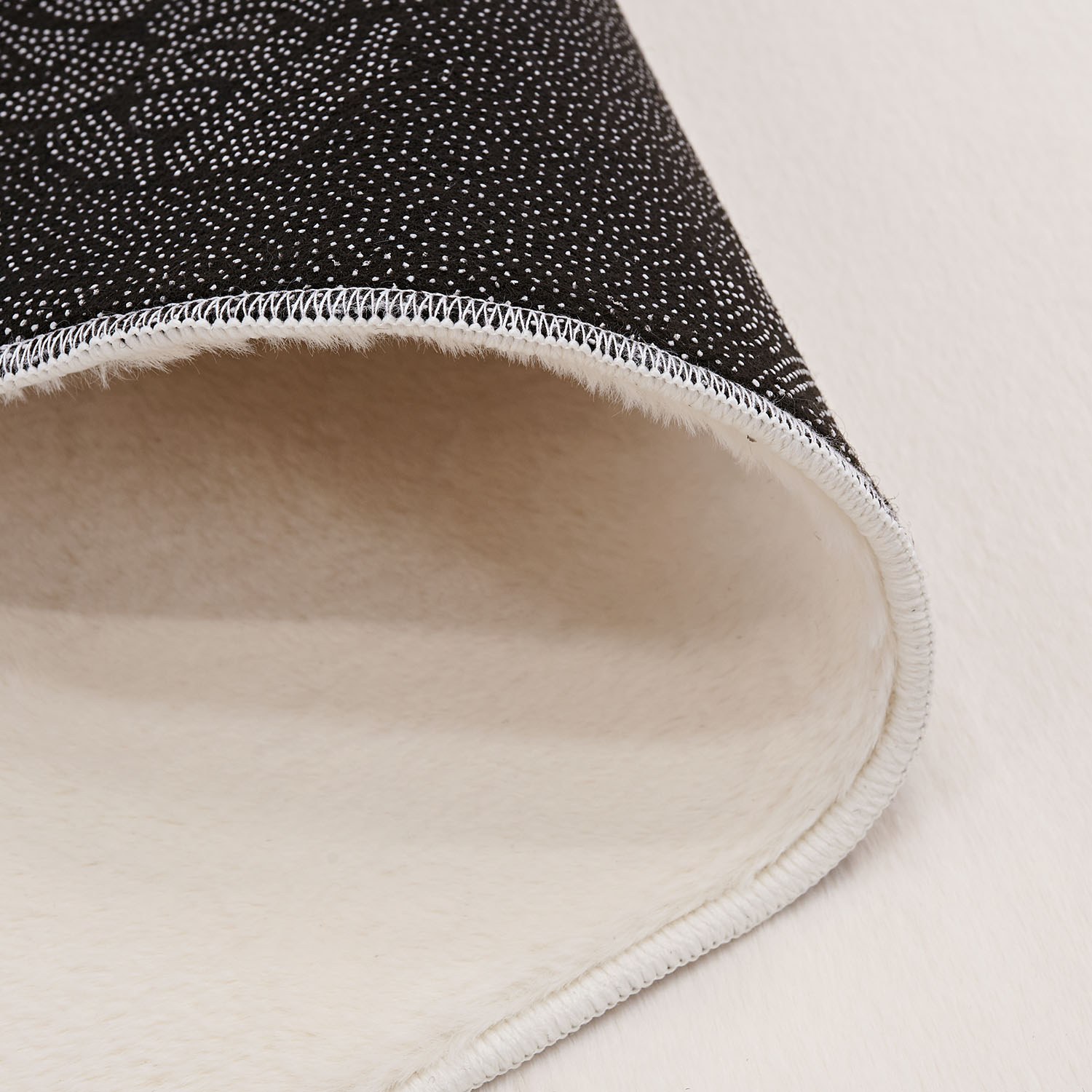 Soft Beige Rug 160x230 cm – Modern Short Pile Living Room Rug – Non Slip Bedroom Carpet – Washable Fluffy Area Rug