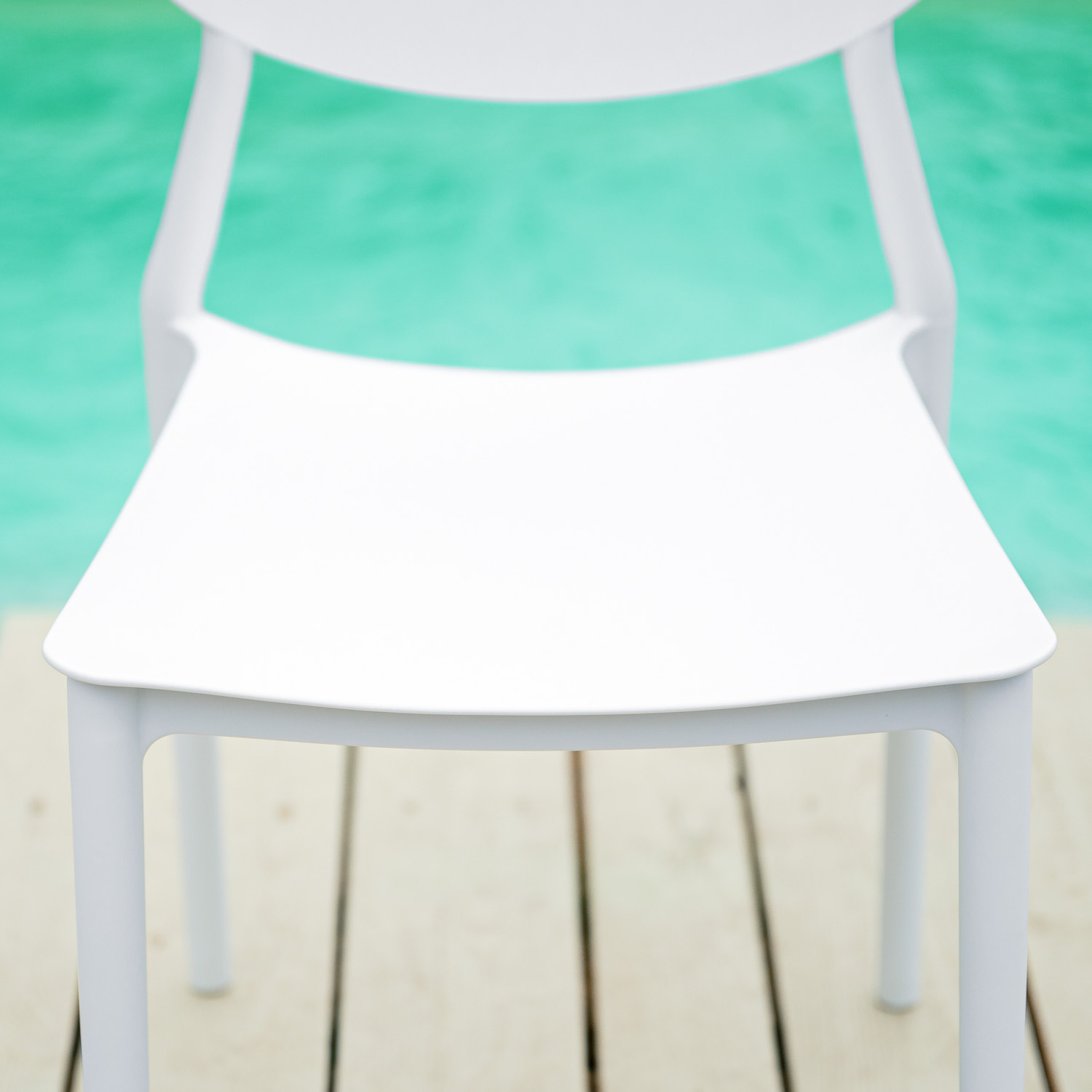 Garden chair Set of 4 Camping chairs White Outdoor chairs Plastic Stacking chairs Kitchen chairs