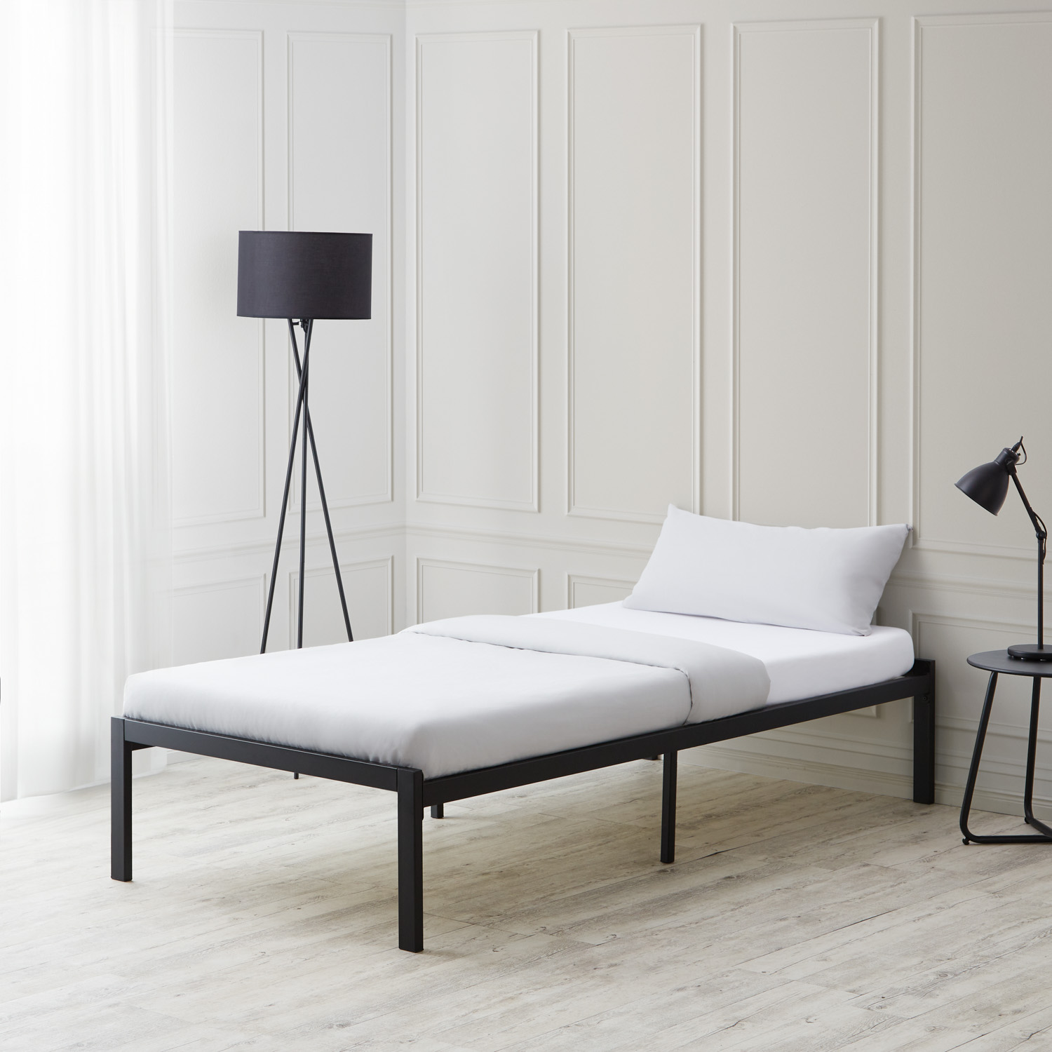 Solid Metal Bed 90 140 x 200 cm Slatts Mattress Single Bed Double Bed Black Futon Bed Platform Bed Frame Guest Bed 
