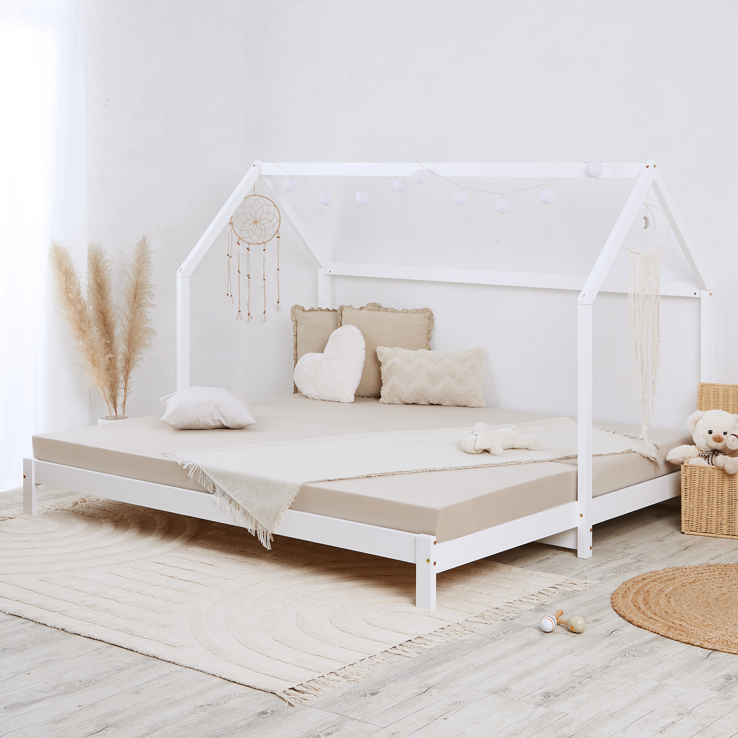 Children's Bed with Pull Out Bed 90x200 cm House Bed 2 Mattresses Bed Slats Treehouse Bed Children's Single Bed Wooden Frame White Trundle