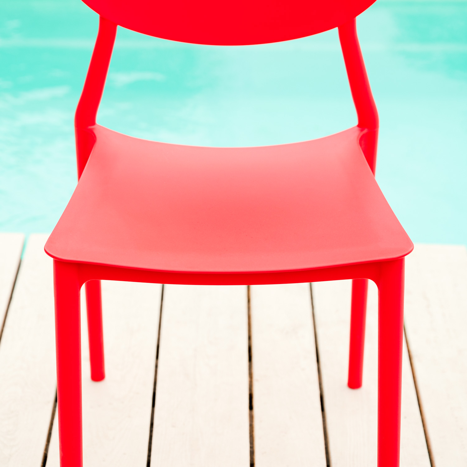 Chaise de jardin Lot de 4 Rouge Chaises design moderne Plastique Chaises exterieur Chaises empilable Chaise de cuisine