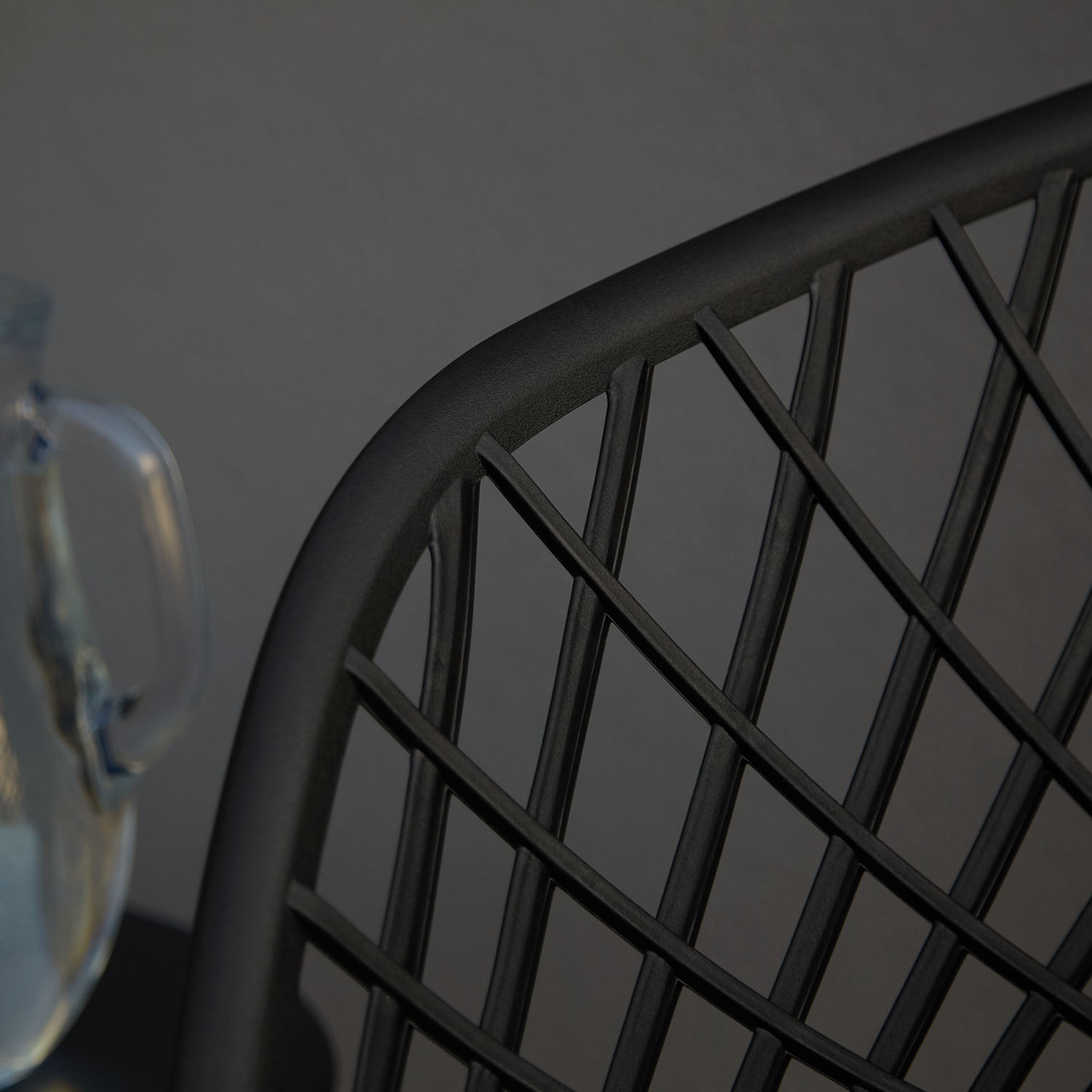 Set of 2 Garden chair with armrests Camping chairs Black Garden armchairs Outdoor chairs Plastic Egg chair Indoor chairs Kitchen chairs