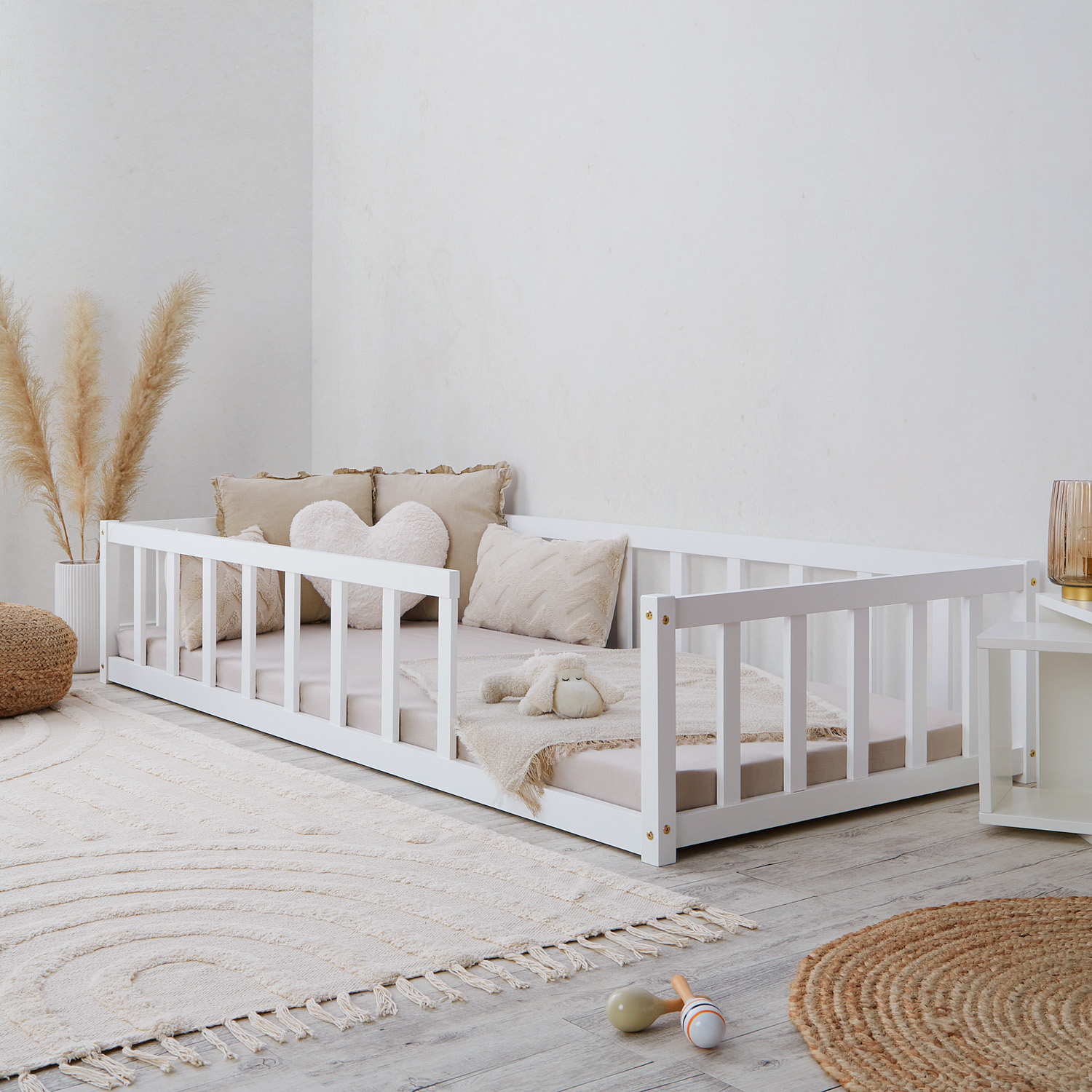 Children's Bed 90x200 cm White | Floor Bed with Slatted Frame | with Fall Protection | Montessori