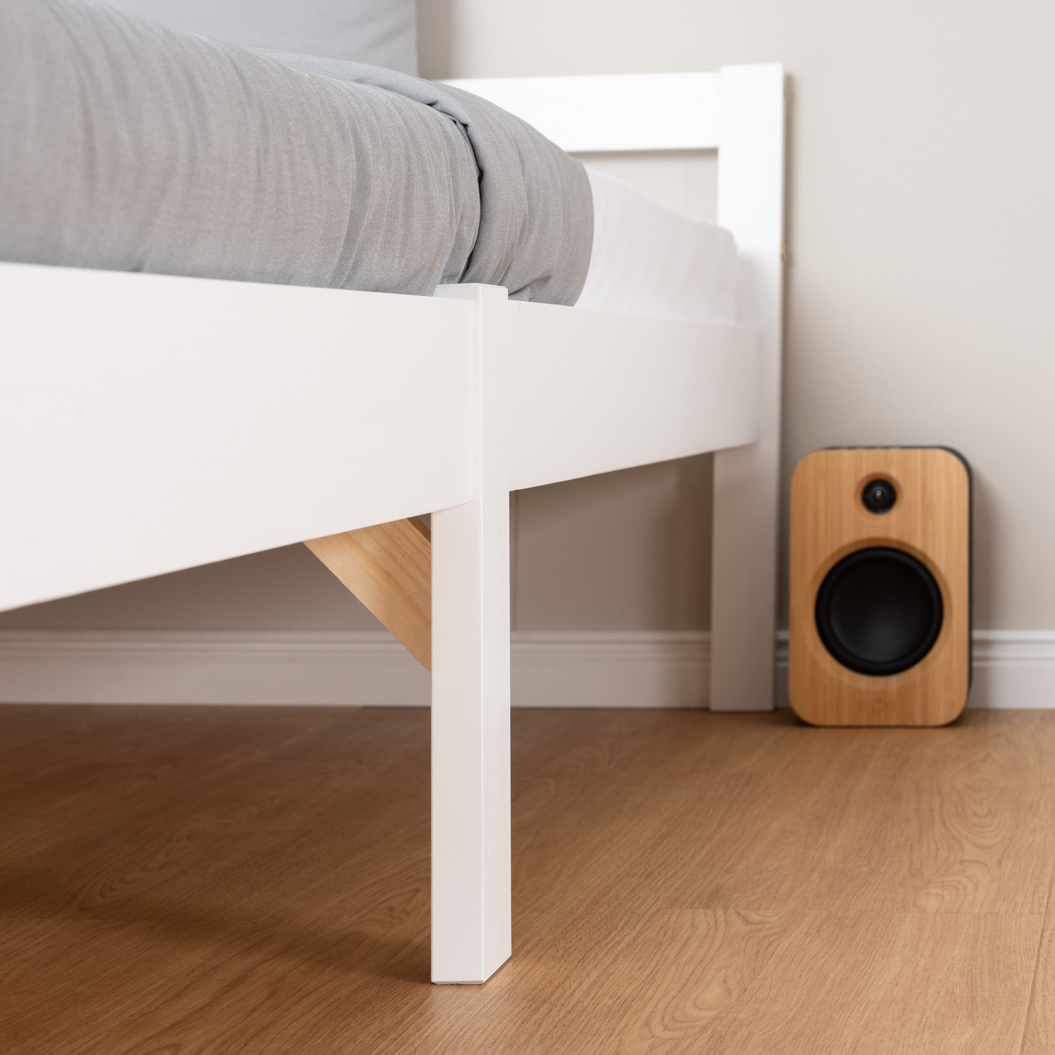 Wooden Bed 90x200 cm White – Single Bed with Slatted Base for Children's, Teenagers' & Guest Rooms