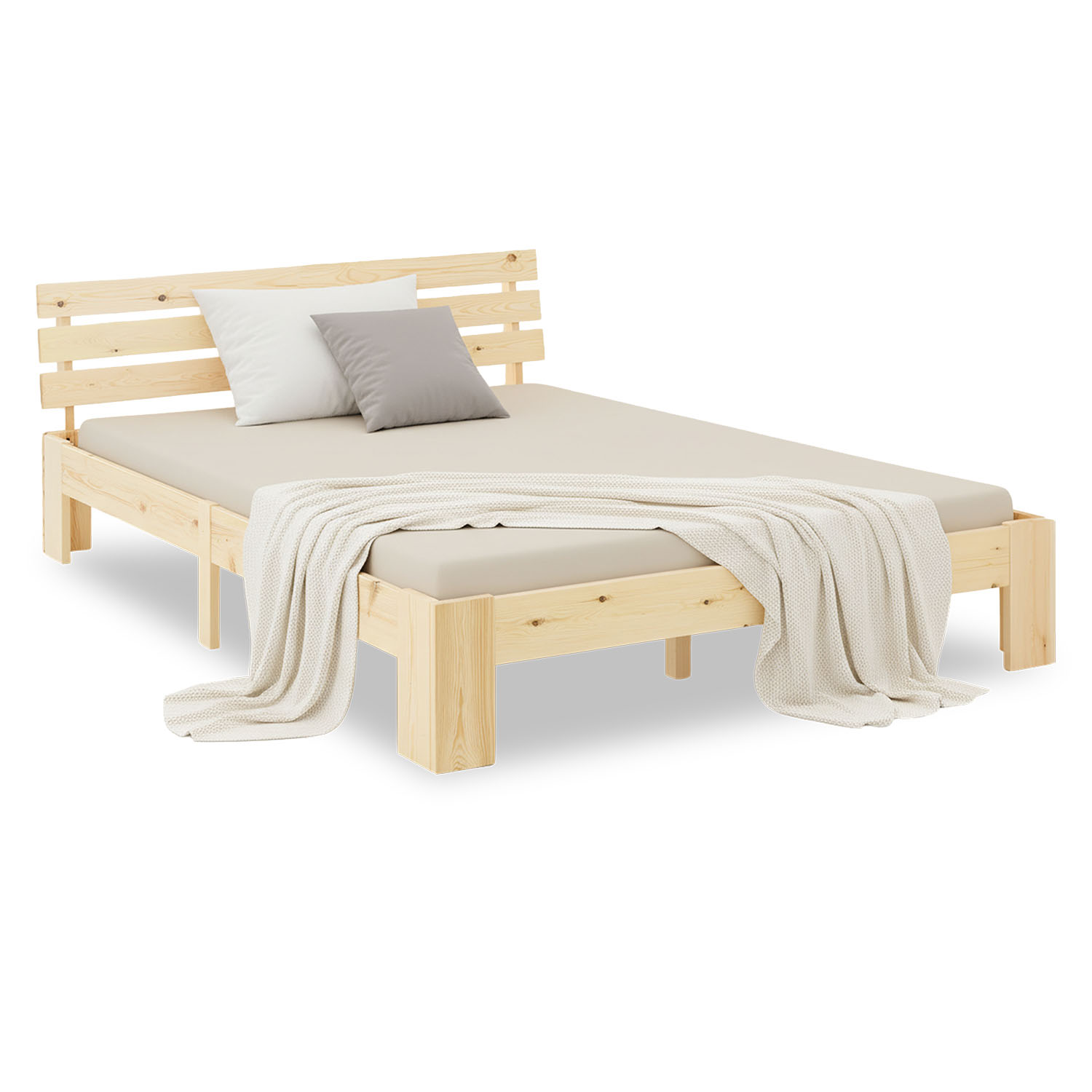 Holzbett in Naturholzfarbe mit Elementen aus Kiefernholz und Matratze. Die Produktgrafik zeigt das bezogene Bett vor weißem Hintergrund mit eingeblendeten Maßangaben und ergänzenden Detailhinweisen. Matratze, Kissen, Bettgestell und Kopfteil sind sichtbar