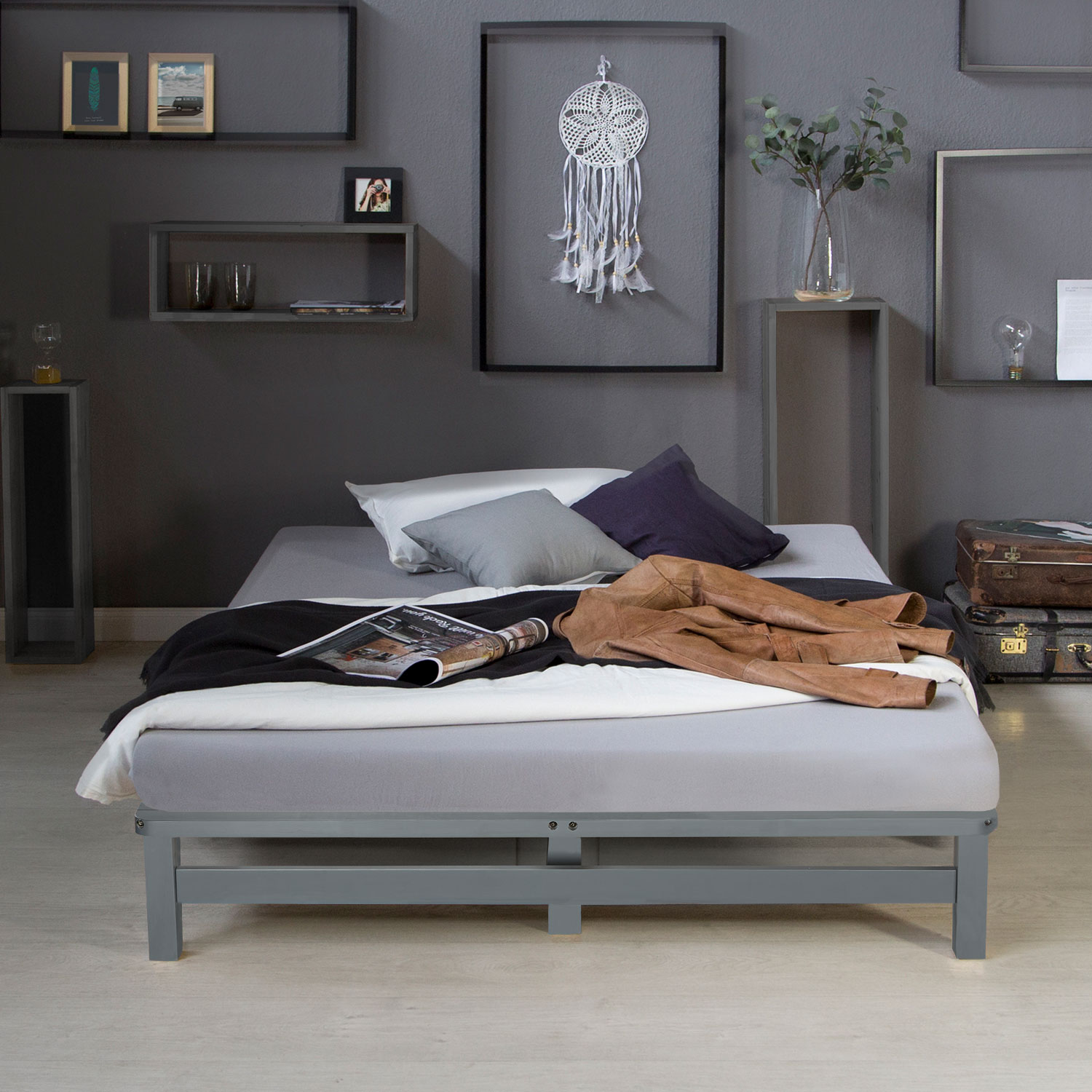 Pallet Bed 140x200 cm Gray – Wooden Double Bed with Mattress & Slatted Base for Teen Rooms, Guest Rooms, and Bedrooms