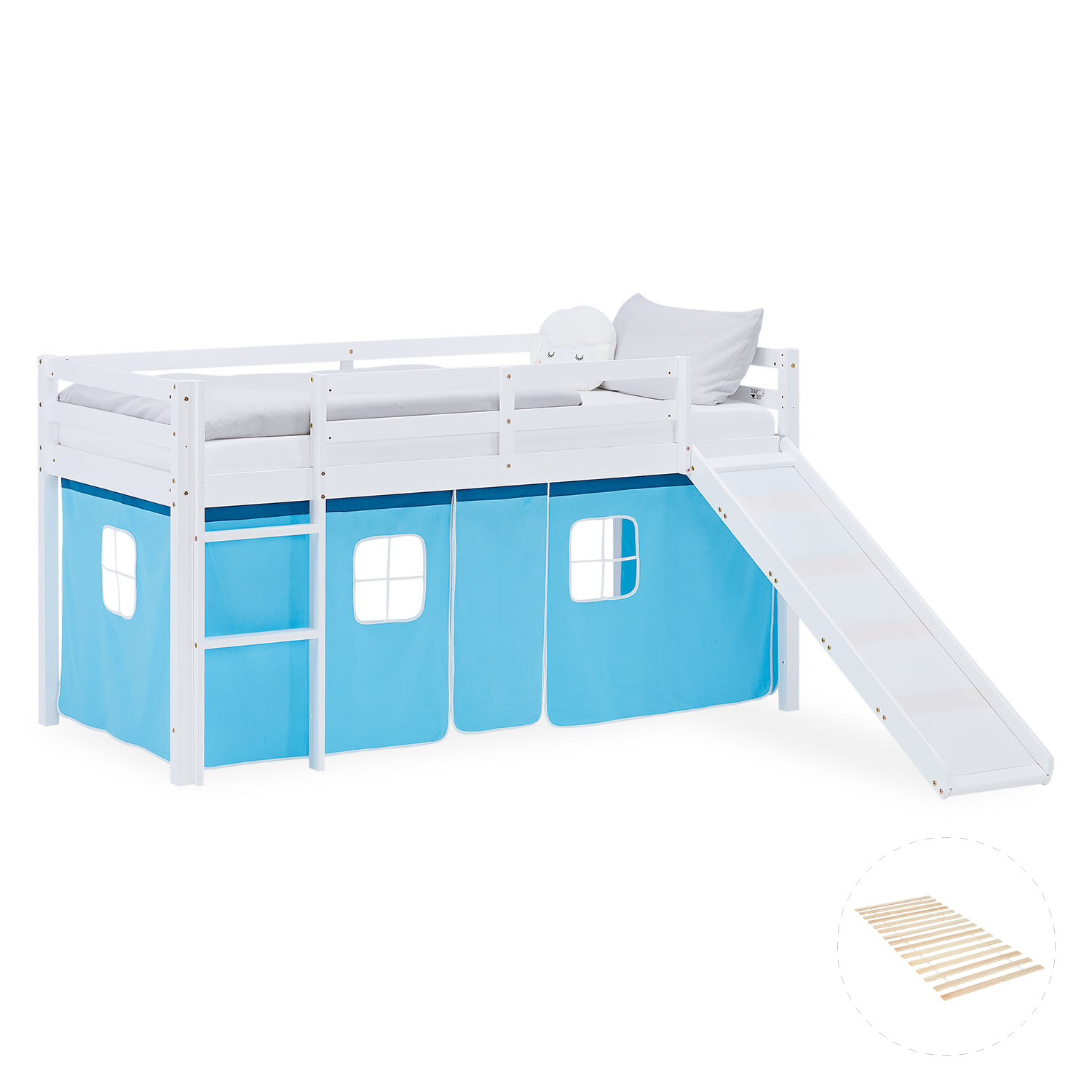 Kinderhochbett in Blau mit Holzelementen, Lattenrost, Rutsche, Leiter und Spielvorhang. Der Artikel ist freigestellt auf weißem Hintergrund abgebildet. Sichtbare Details sind eine Leiter, seitliche Schutzgitter, ein Spielvorhang unter dem Bett und eine Ru