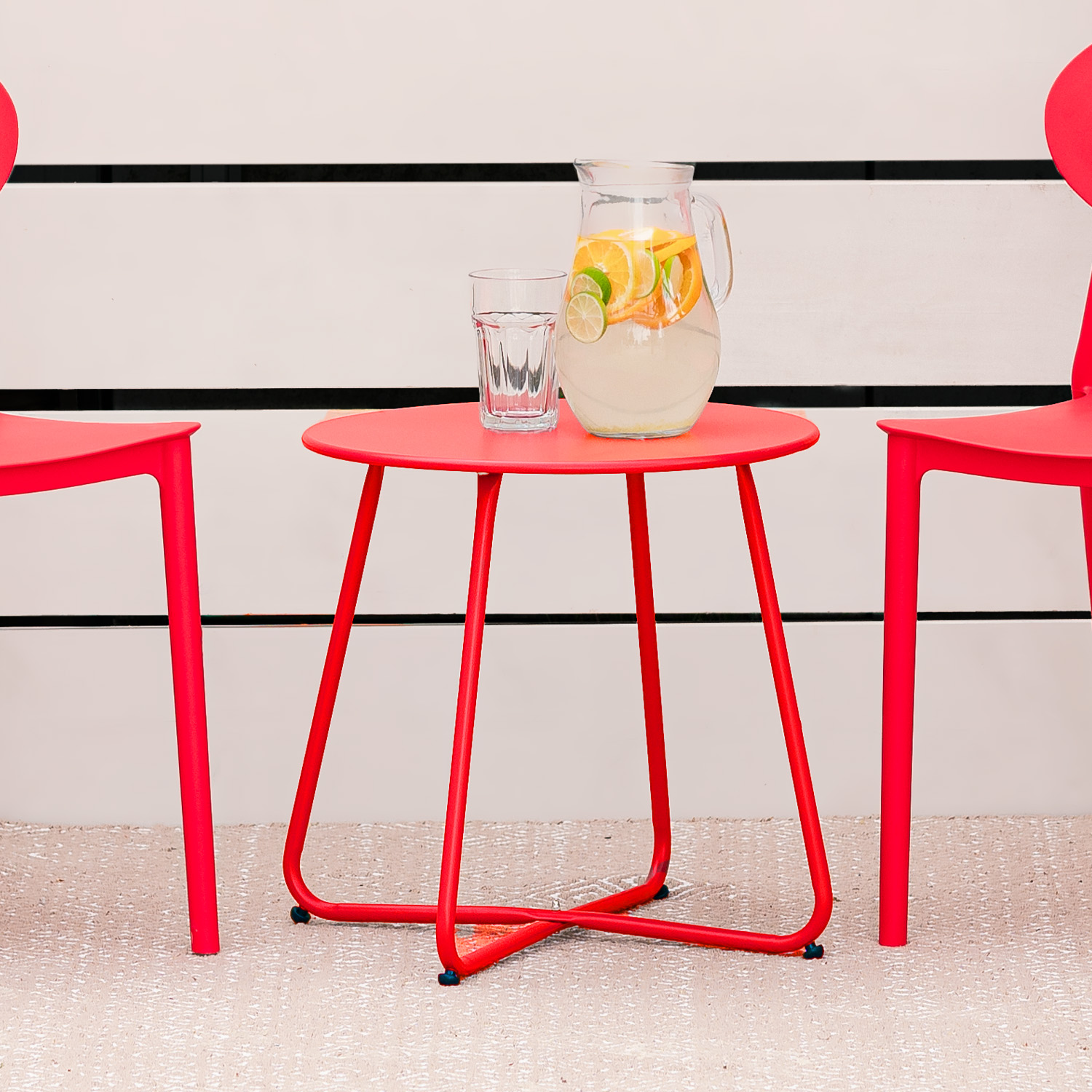 Coffee table Side table Round Garden Table Red Metal Small table Outdoor table Bistro table