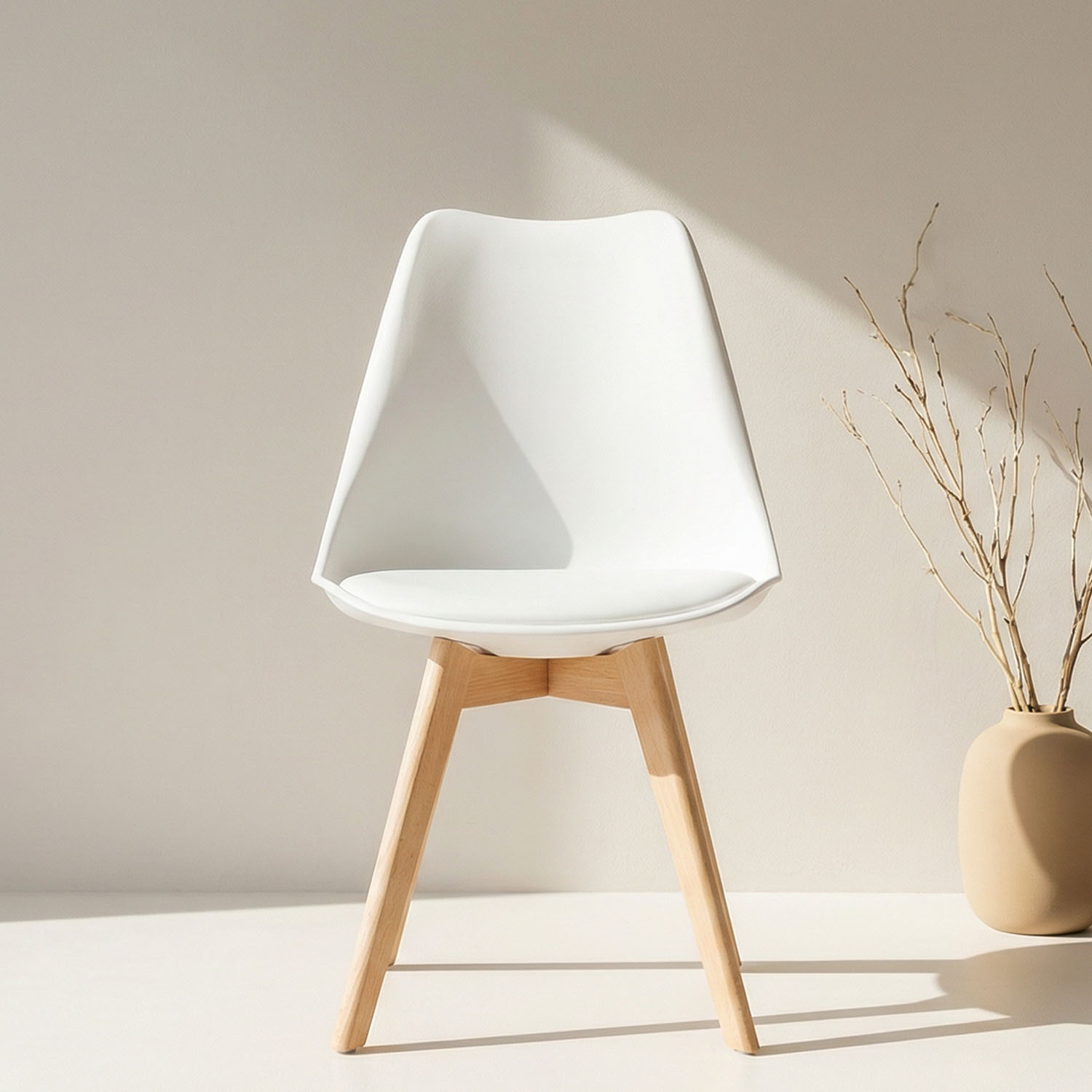 6 White Dining Chairs – Modern Plastic Design Chair with Wooden Legs | Set of 6 Contemporary Kitchen & Dining Chairs