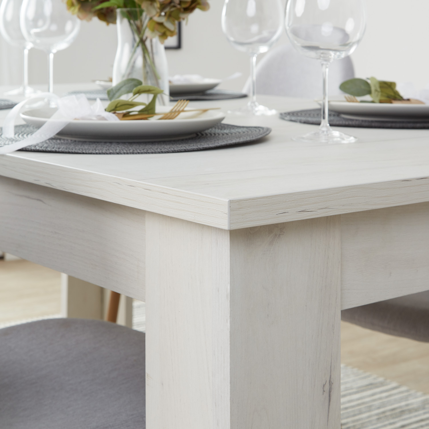 White Vintage Dining Set (160–200 cm) with 4 Light Gray Upholstered Chairs and Wood-Look Metal Legs