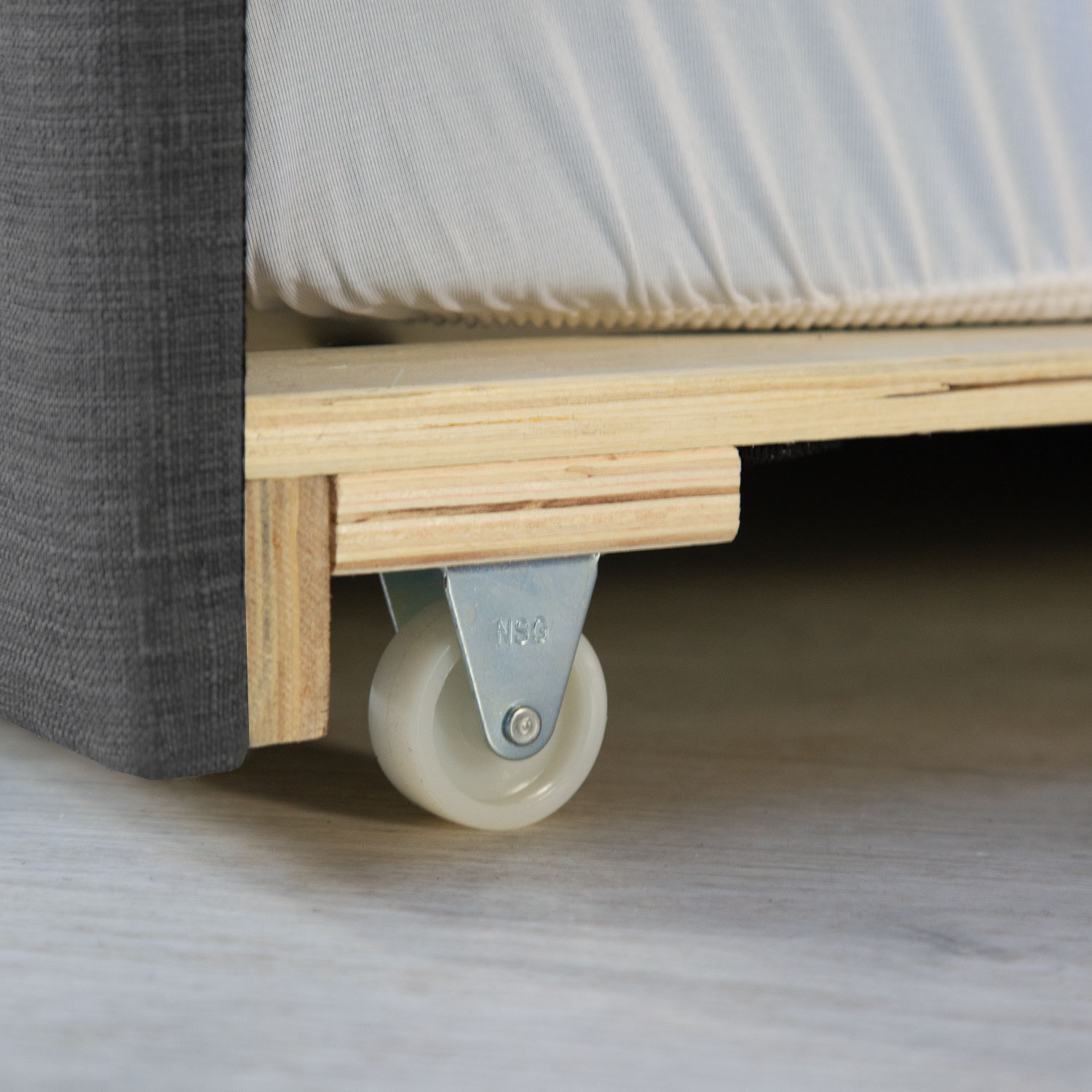 Upholstered Bed 90x200 cm Gray with Storage – Daybed & Pull-Out Guest Bed