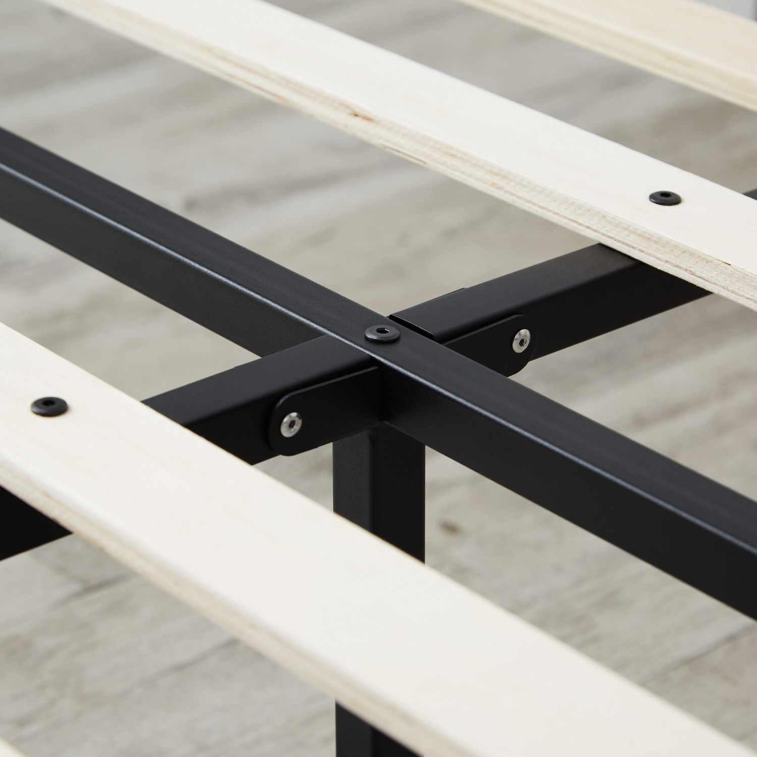 Solid Metal Bed with Mattress 140x200 cm Slatts Double Bed Black Futon Bed Platform Bed Frame Guest Bed