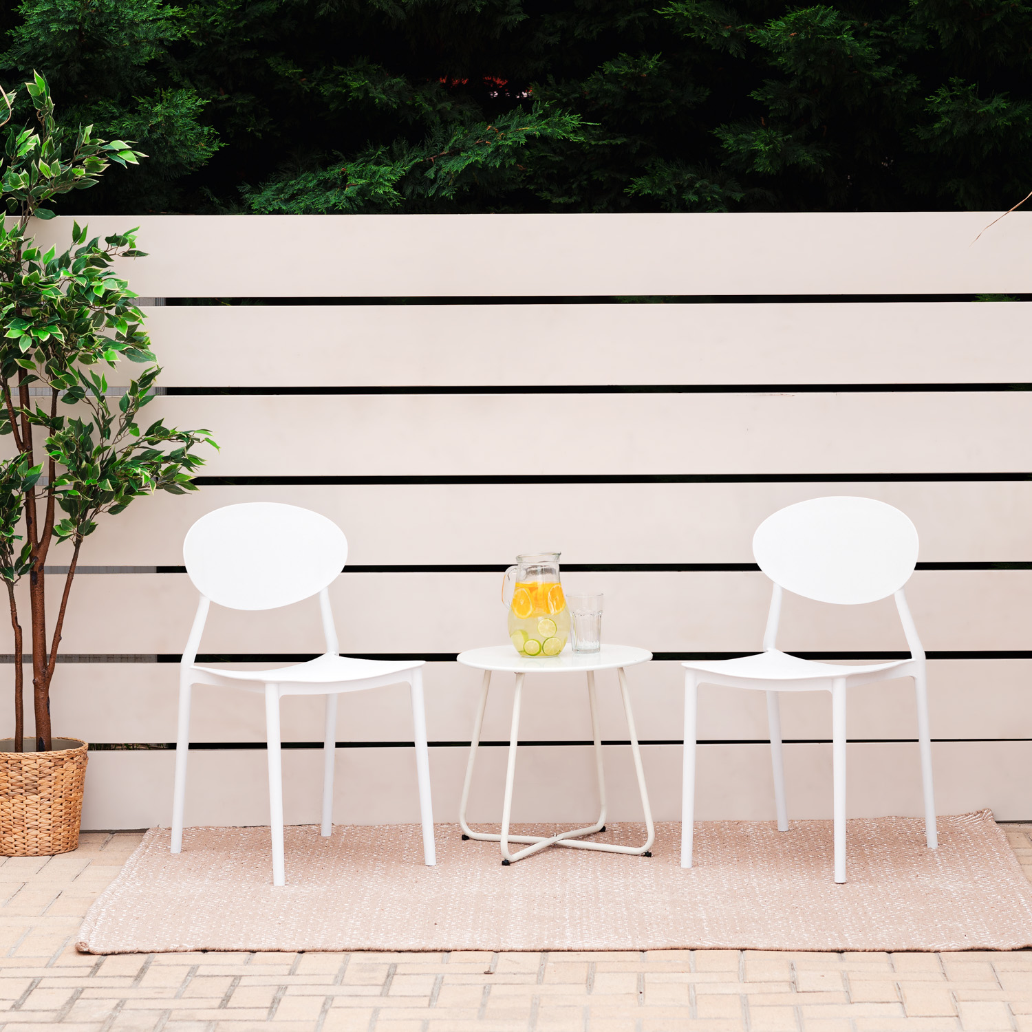 Garden chair Set of 4 Camping chairs White Outdoor chairs Plastic Stacking chairs Kitchen chairs