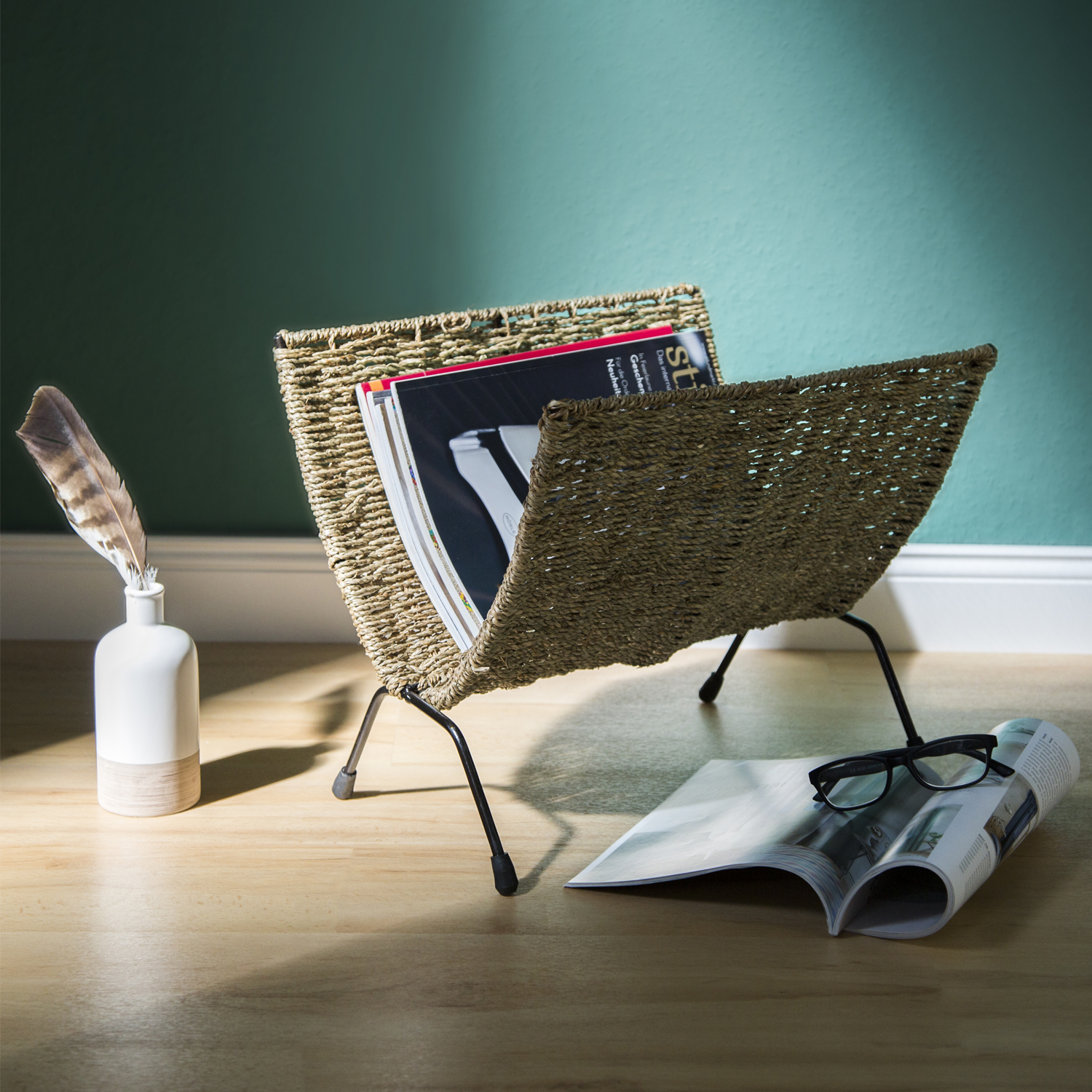 Newspaper stand magazine Holder Sea Grass