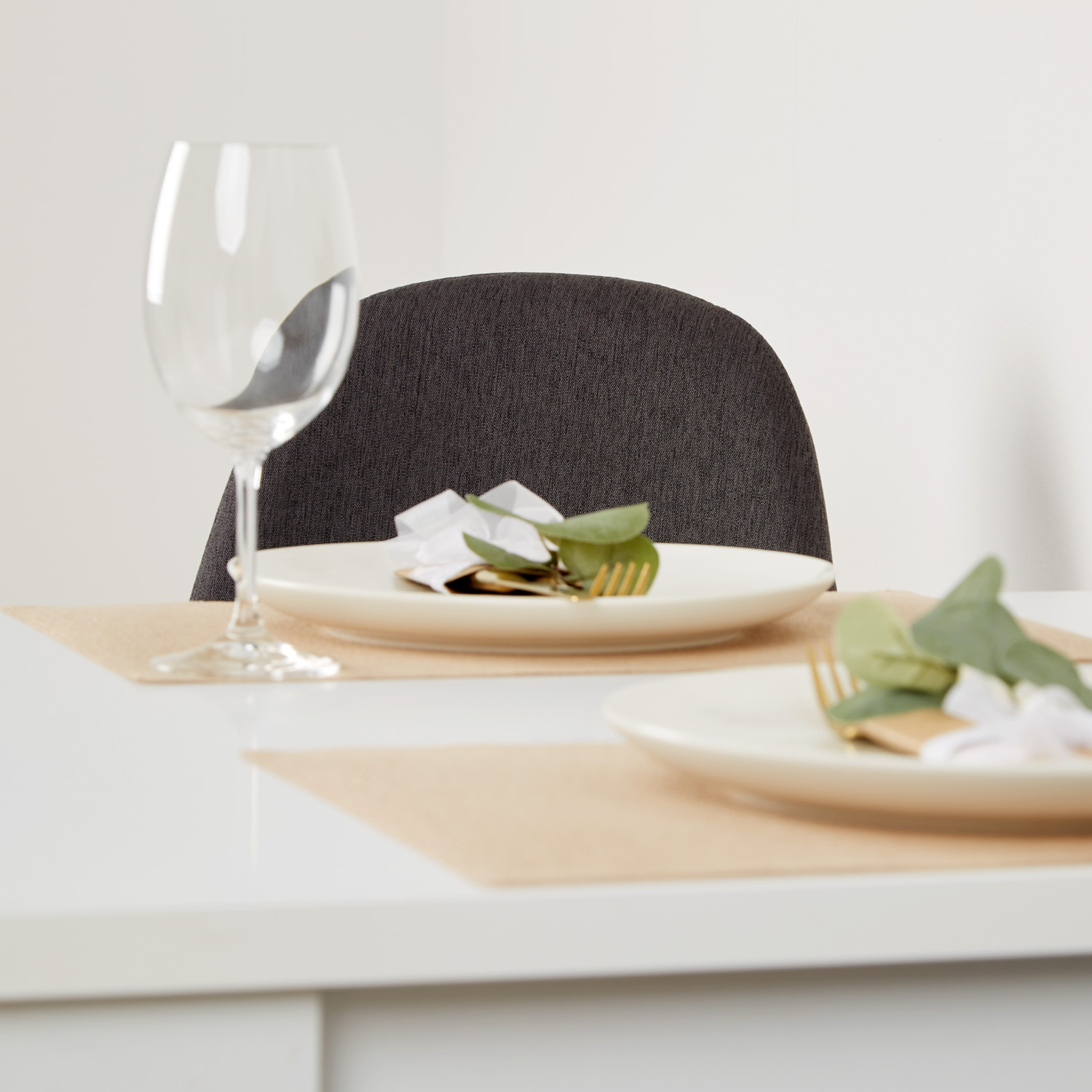 White dining set, 80x80 cm, with 2 upholstered chairs in anthracite, metal legs with a wood-grain finish