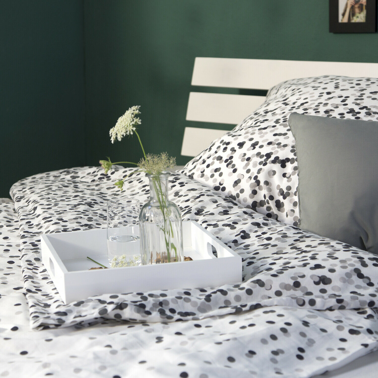 White Wooden Bed 160x200 cm – Solid Wood Double Bed with Slatted Base in a Modern Scandinavian Design