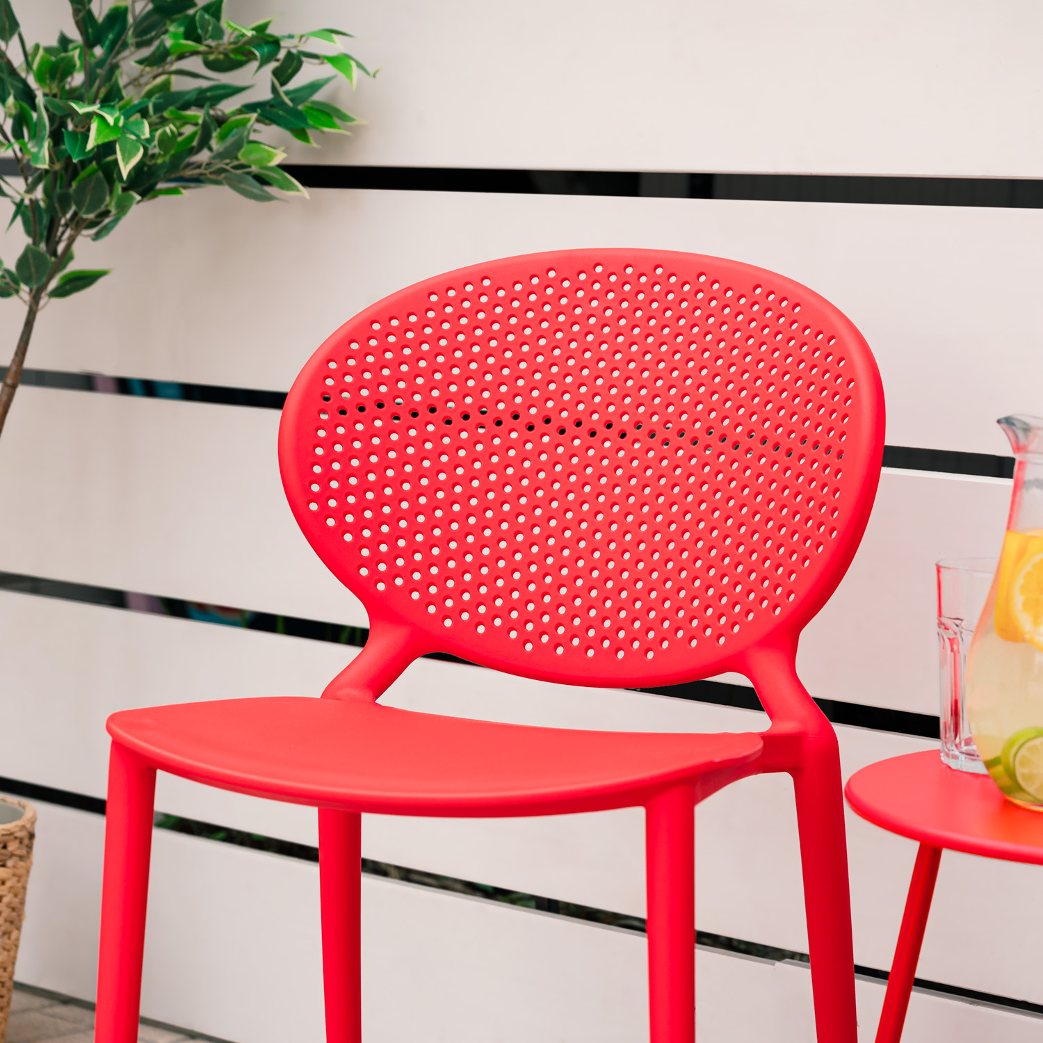 Modern Garden chair Set of 4 Red Camping chairs Outdoor chairs Plastic Stacking chairs Kitchen chairs