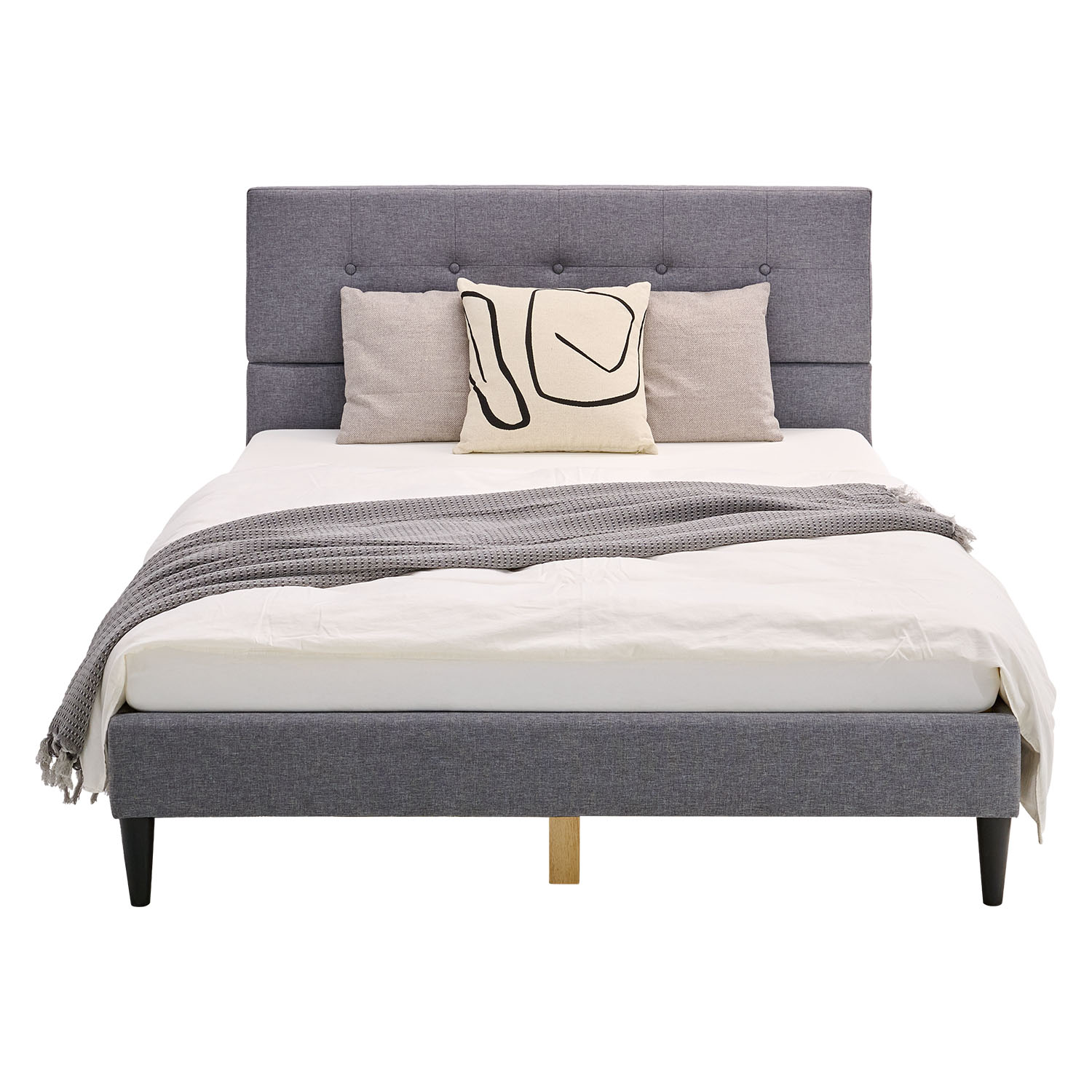 Polsterbett in Grau mit Stoffbezug, Lattenrost und Matratze. Die zweite Produktansicht auf weißem Hintergrund zeigt das Bett mit Matratze und Kissen aus einem anderen Blickwinkel. Die Gestaltung der Liegefläche und der Rahmen sind sichtbar.