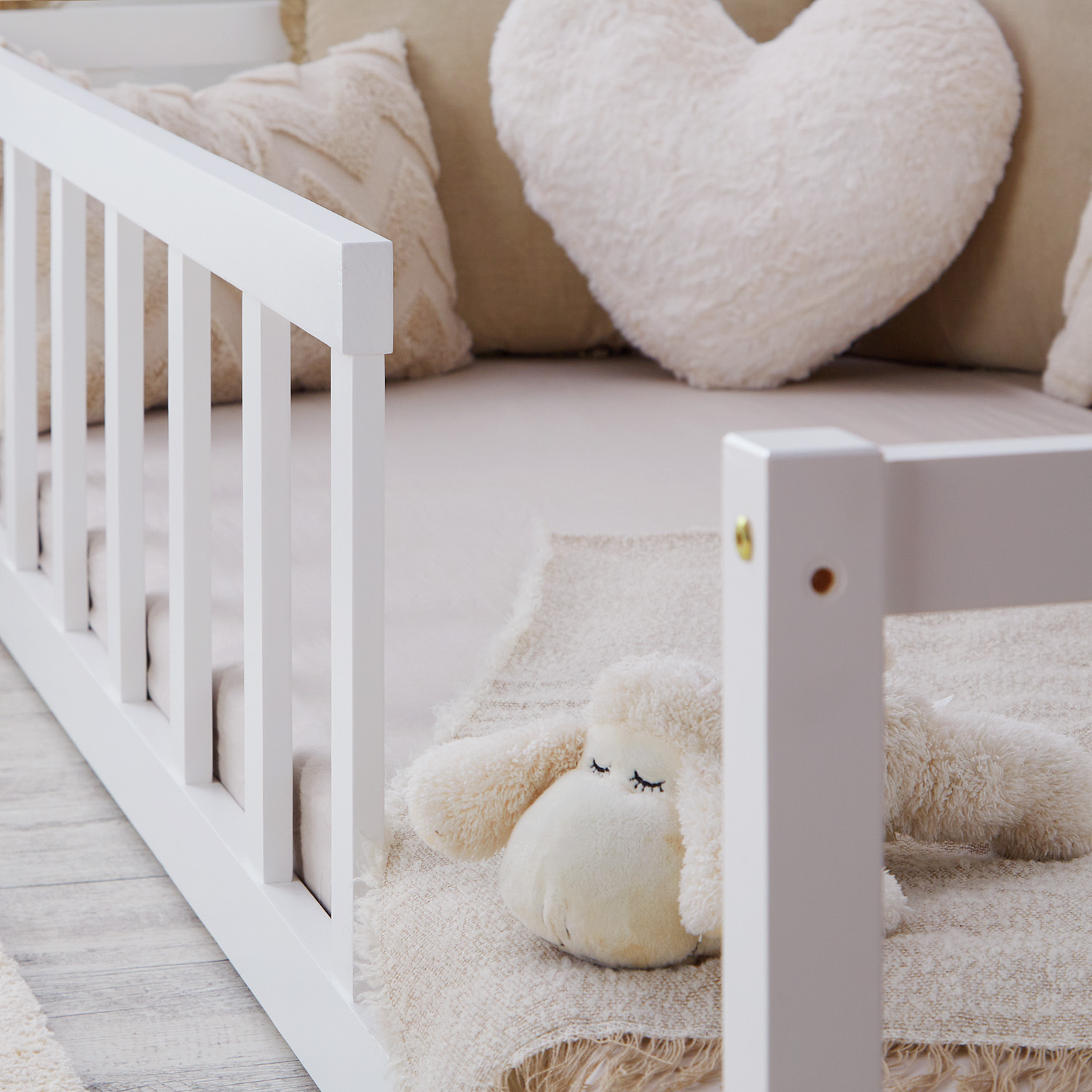 Children's Bed 90x200 cm White | Floor Bed with Slatted Frame | with Fall Protection | Montessori