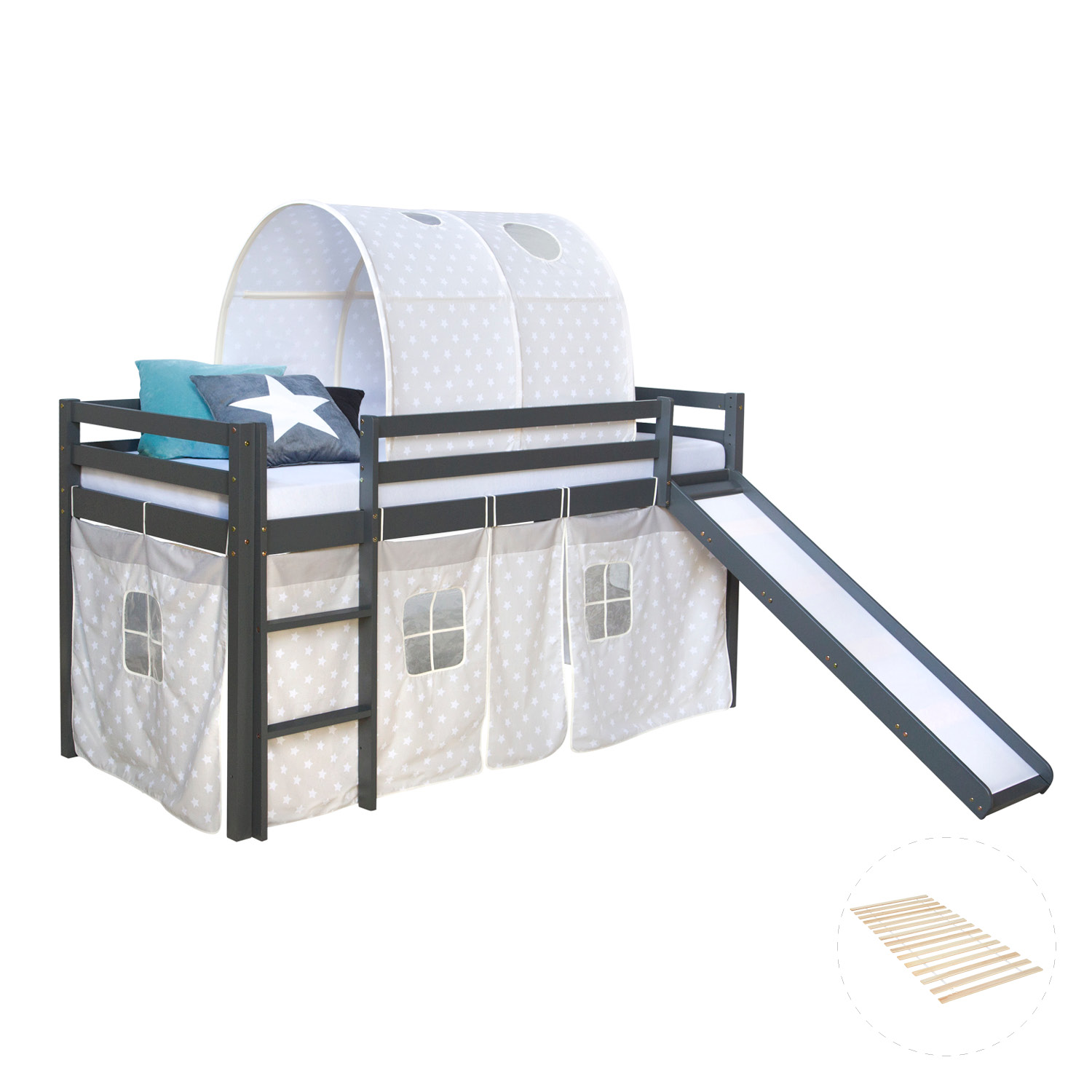 Kinderhochbett in Grau mit Elementen aus Kiefernholz, Lattenrost, Rutsche, Spieltunnel, Spielvorhang und Sternenmotiv. Der Artikel ist freigestellt auf weißem Hintergrund abgebildet. Sichtbare Details sind eine Leiter, seitliche Schutzgitter, ein Spielvor