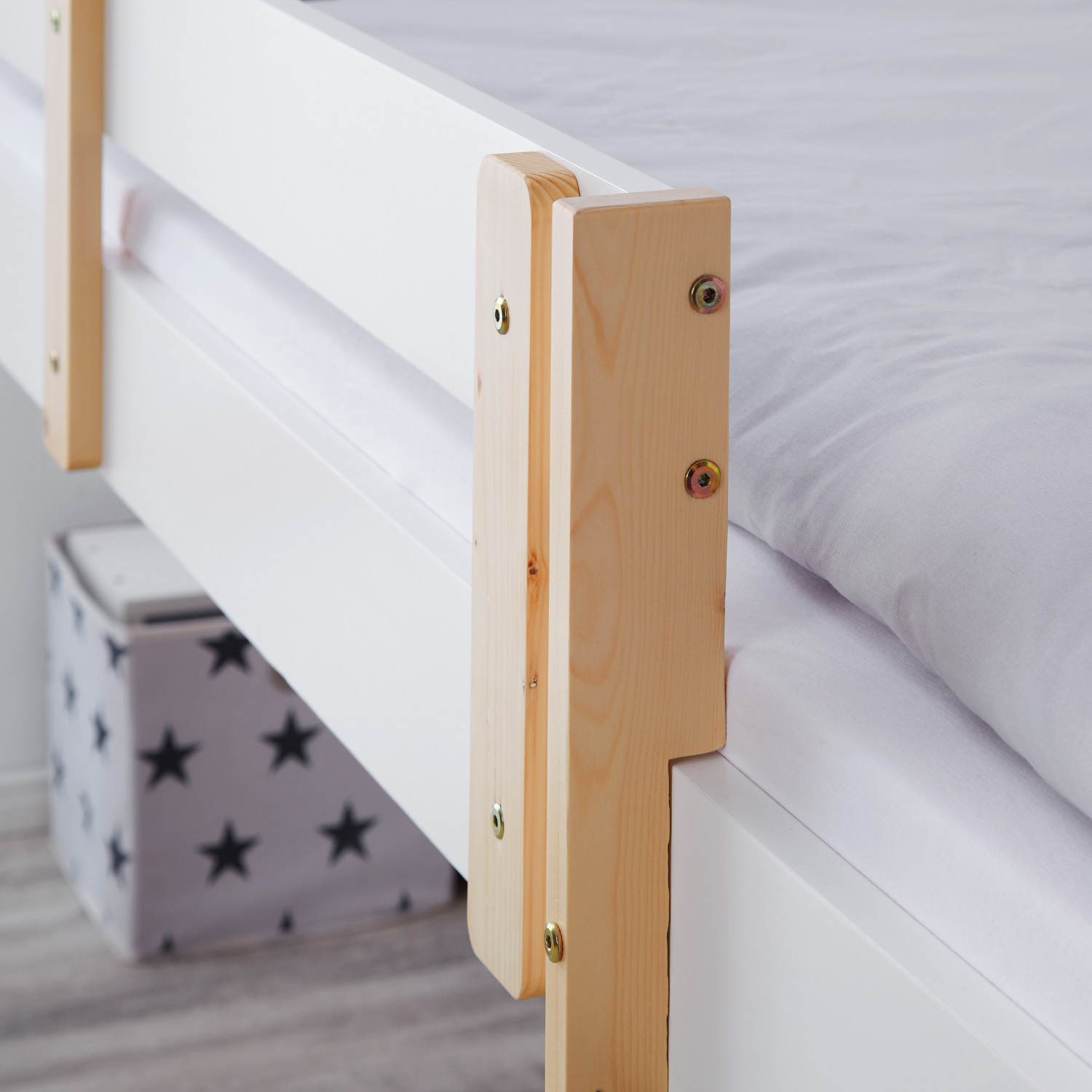 Loft Bed Kids 90x200 cm White | Ladder Natural | Fall Protection | with Slatted Frame