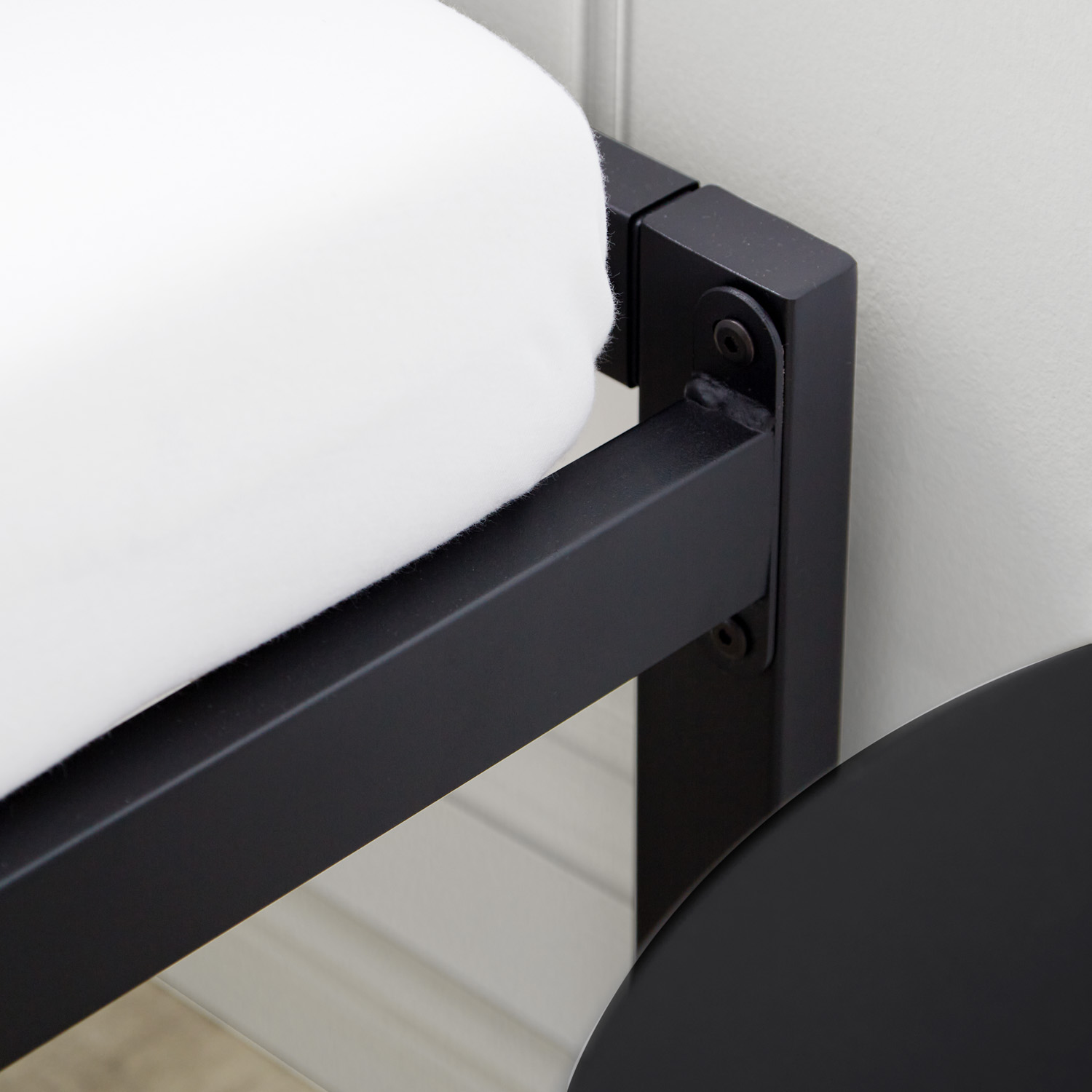 Solid Metal Bed with Mattress 140x200 cm Slatts Double Bed Black Futon Bed Platform Bed Frame Guest Bed