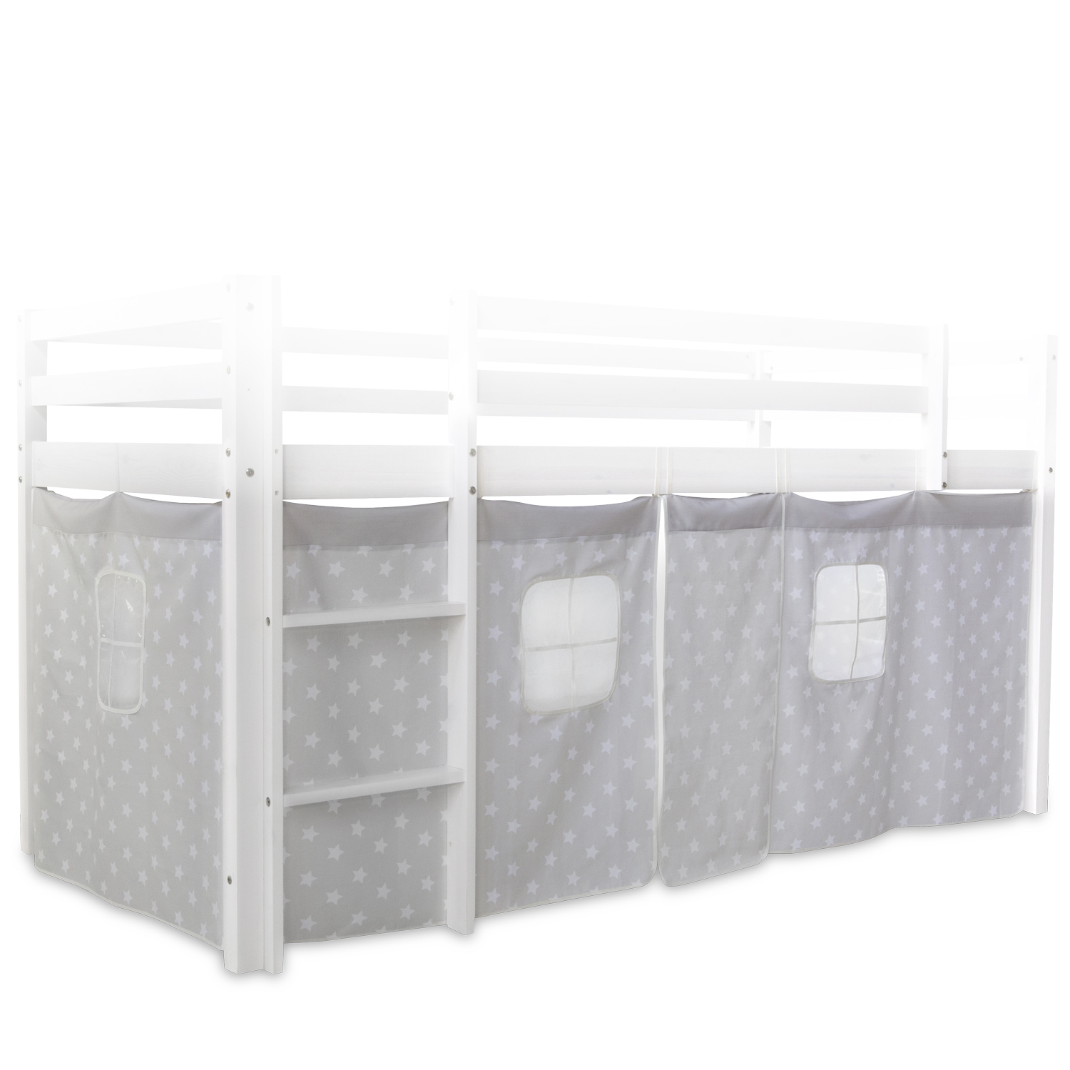 Bettvorhang in Grau mit Baumwollstoff und Sternenmotiv. Der Bettvorhang ist als Anwendungsbild an einem weißen Hochbett vor weißem Hintergrund abgebildet. Die Stoffflächen unter der Liegefläche, die Fensteröffnungen und die seitliche Leiter sind sichtbar.