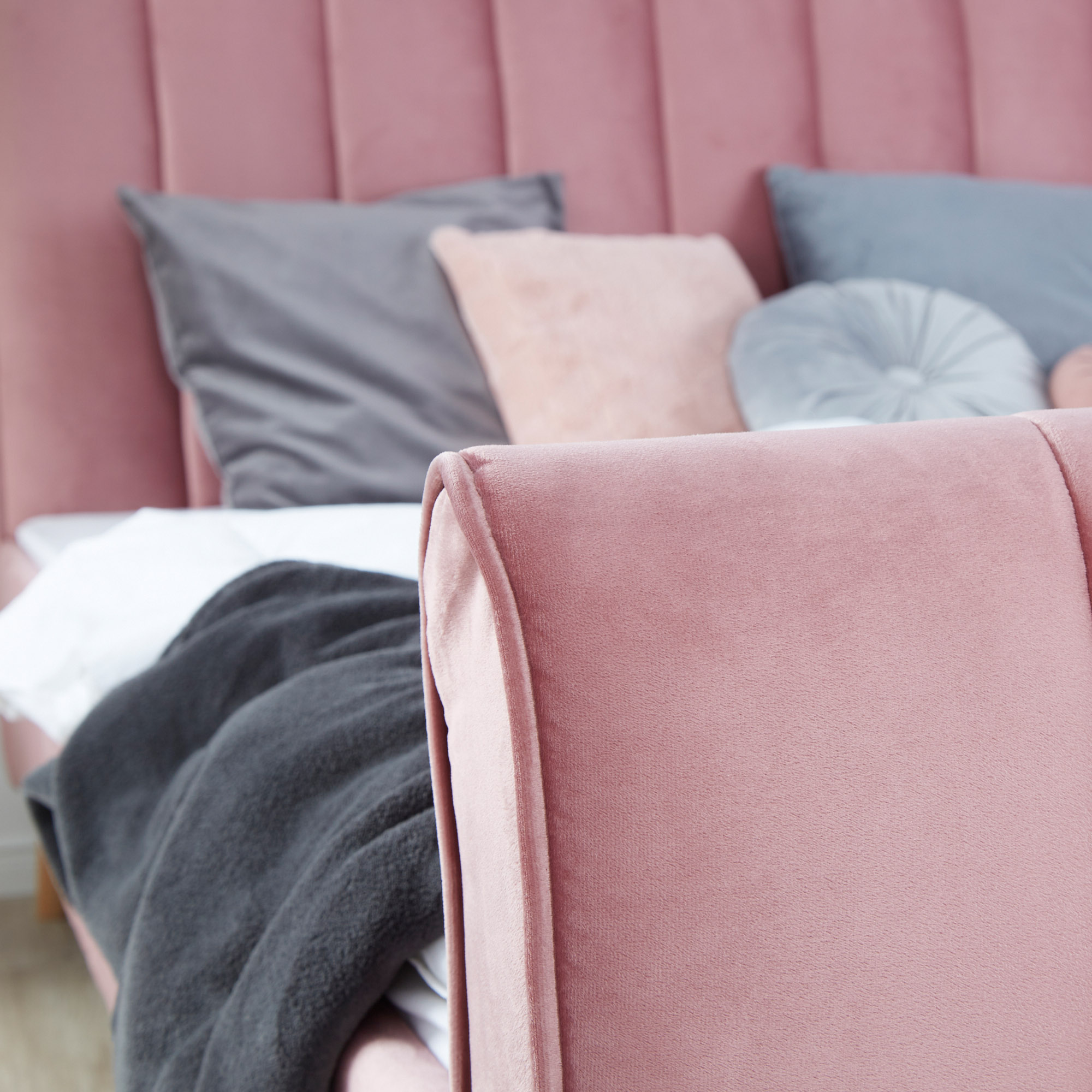 Upholstered Bed Fabric Double Bed 140x200 cm with Slatted Frame Old Pink