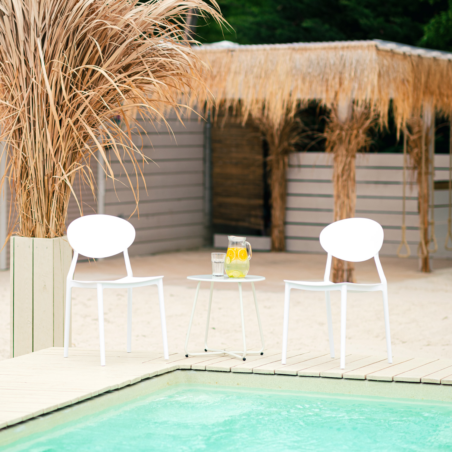 Garden chair Set of 4 Camping chairs White Outdoor chairs Plastic Stacking chairs Kitchen chairs