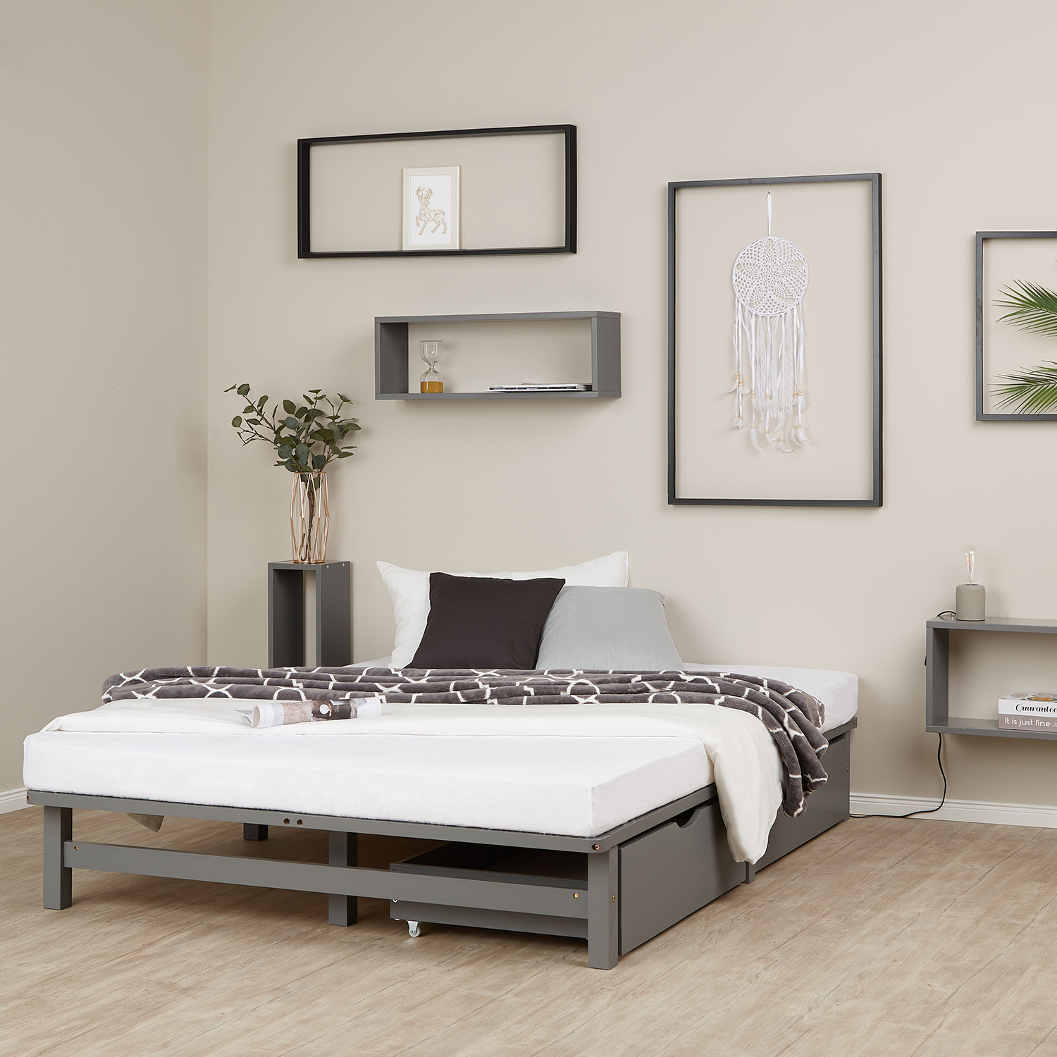 Pallet Bed 140x200 cm Gray with Drawers & Slatted Base – Solid Wood Double Bed with Storage