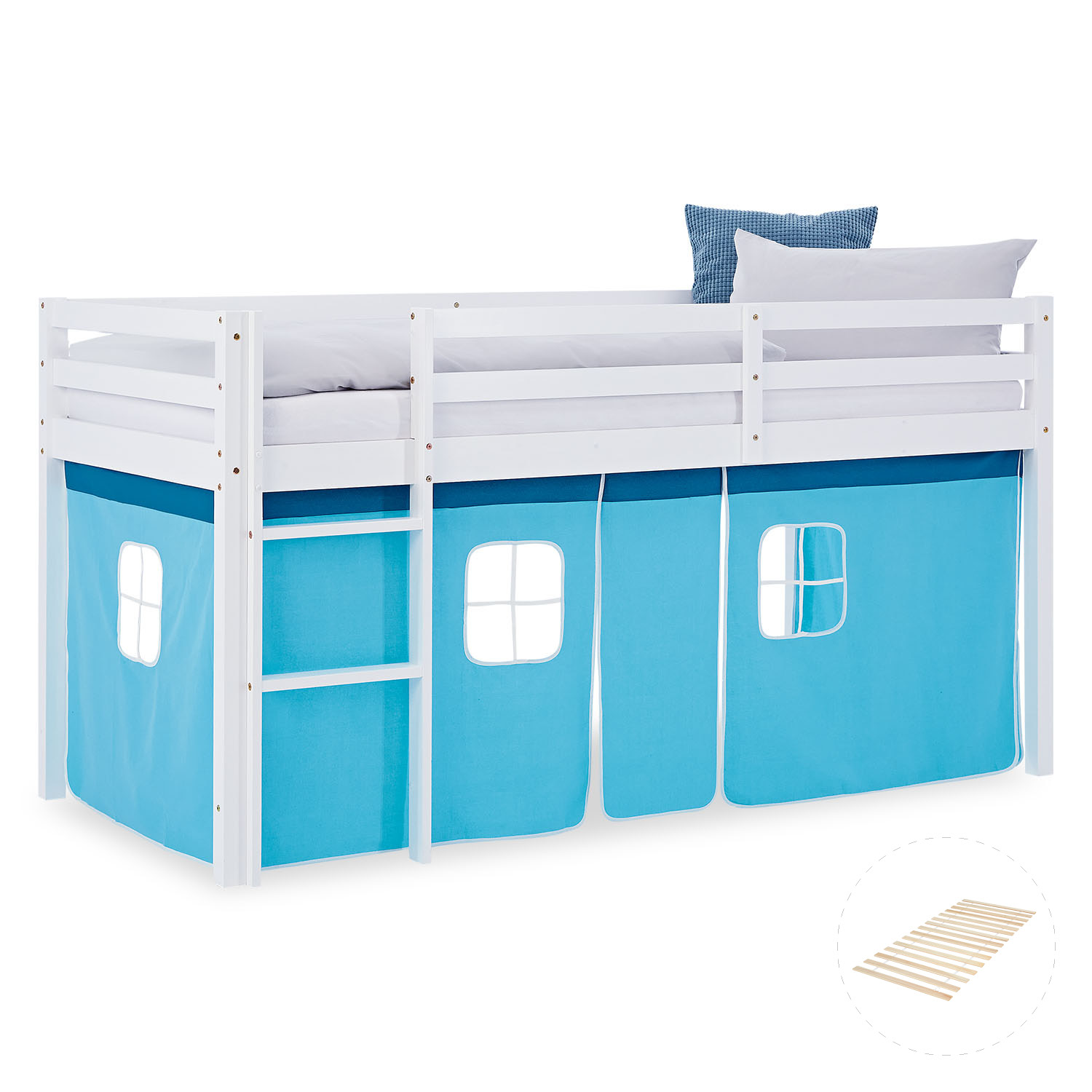 Kinderhochbett in Blau mit Elementen aus Kiefernholz, Lattenrost, Leiter und Spielvorhang. Der Artikel ist freigestellt auf weißem Hintergrund abgebildet. Sichtbare Details sind eine Leiter, seitliche Schutzgitter und ein Spielvorhang unter dem Bett.