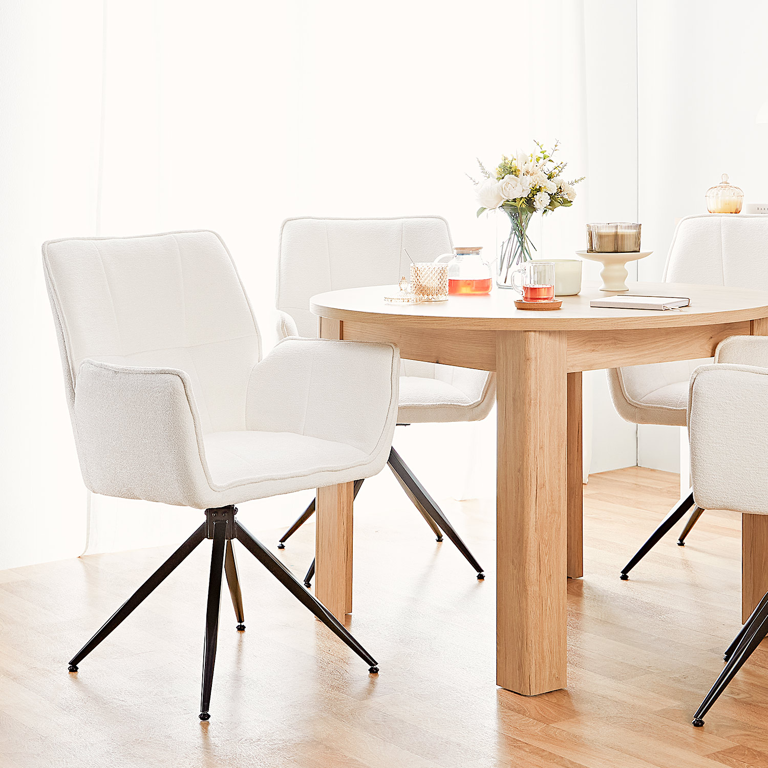 Modern Dining Table Round Kitchen Table Ø 106 cm Wooden Table Oak 4 Seater