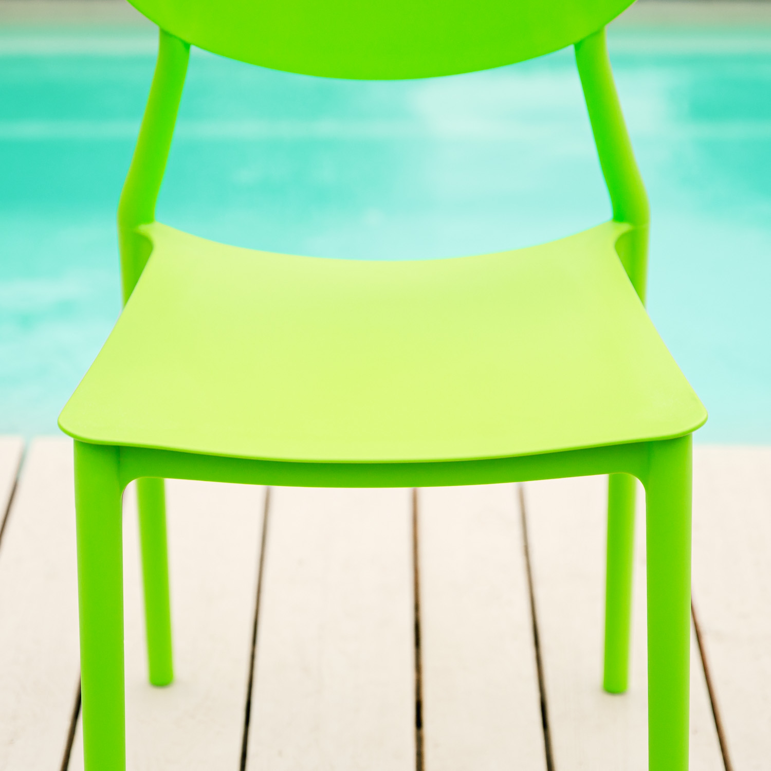 Garden chair Set of 4 Camping chairs Green Outdoor chairs Plastic Stacking chairs Kitchen chairs