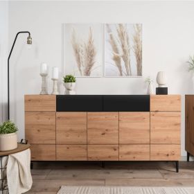 Kommode und Sideboard in Schwarz und Naturholzfarbe mit Oberflächen in Eichenoptik. Der Artikel ist freigestellt auf weißem Hintergrund abgebildet. Sichtbare Details sind geschlossene Schranktüren, ein schwarzes Metallgestell und eine sichtbare Holzmaseru